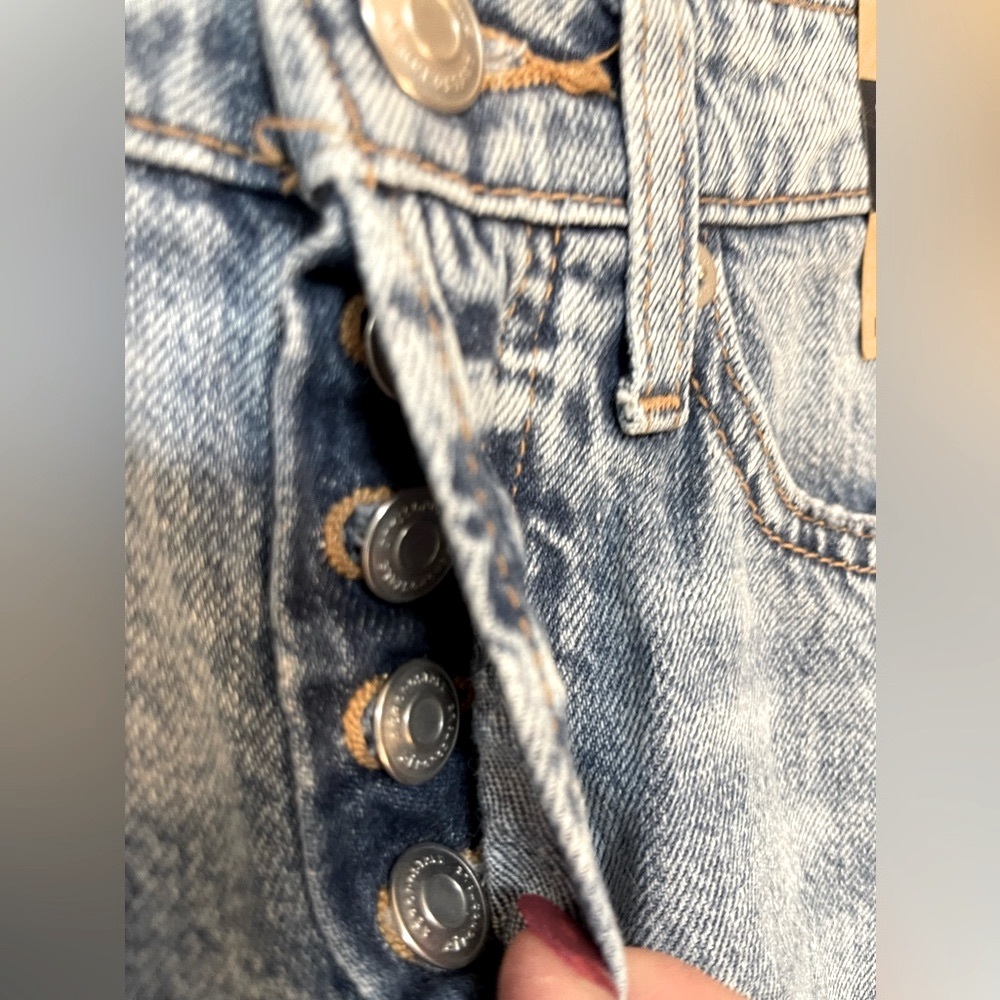NWT: AERO BOYFRIEND Real Original Denim Distressed Jeans size 2 - Picture 4 of 7